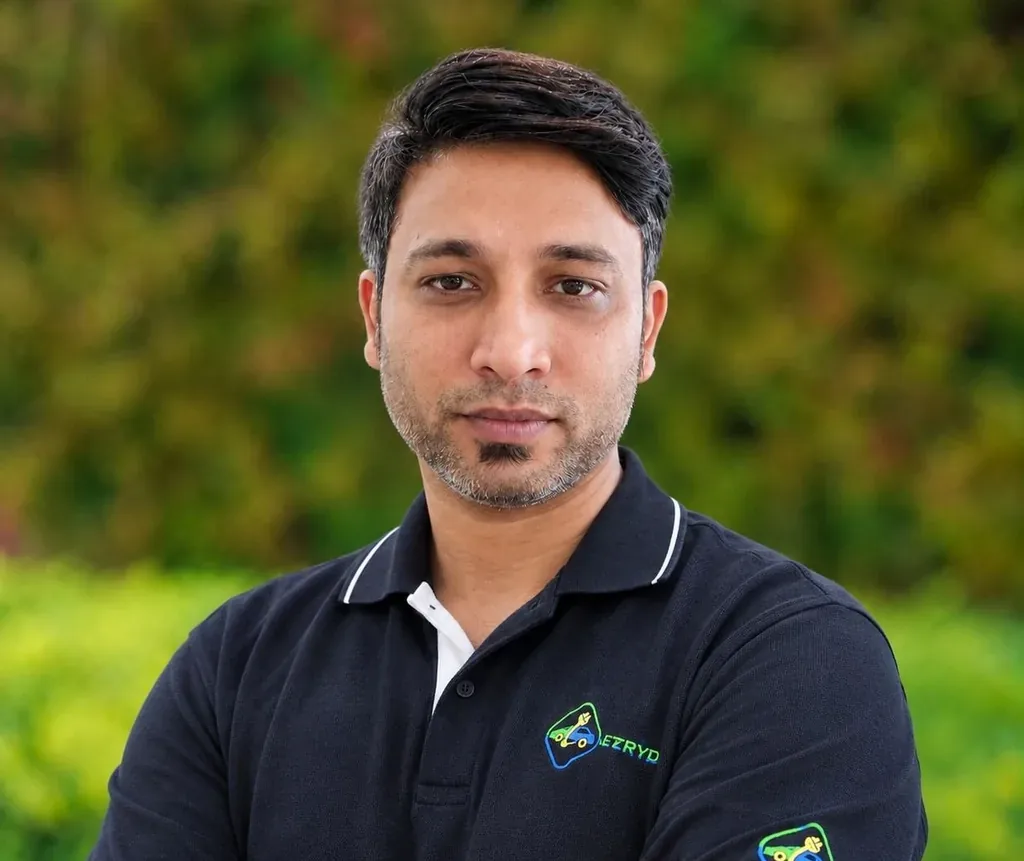 Sanjeev Mundhra, Finance Controller